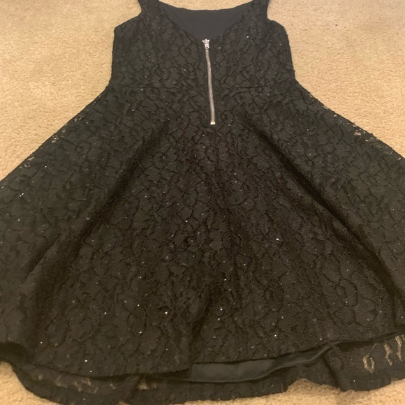 Black Lace Dress - Picture 9 of 12